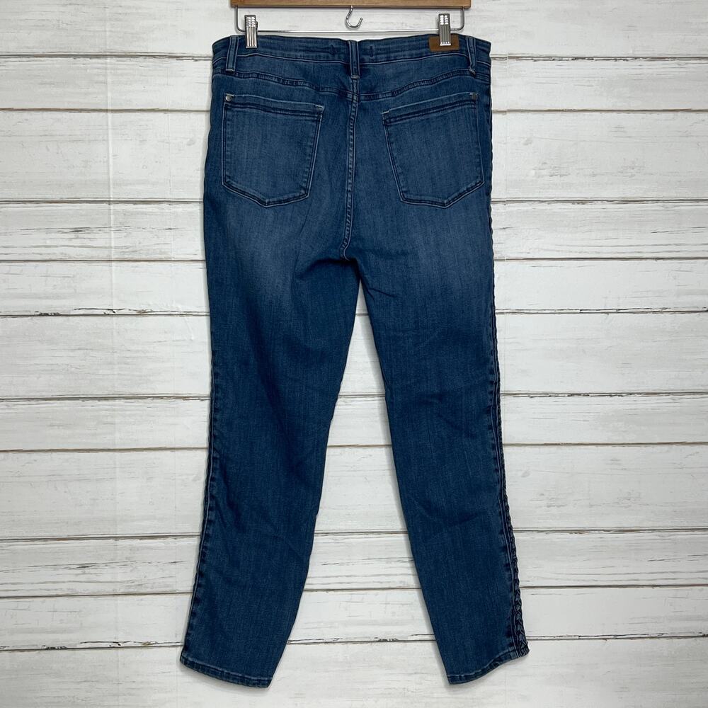 Judy Blue Relaxed Fit Jeans Medium Wash Stretch Denim Braided Size 32 - Picture 3 of 12